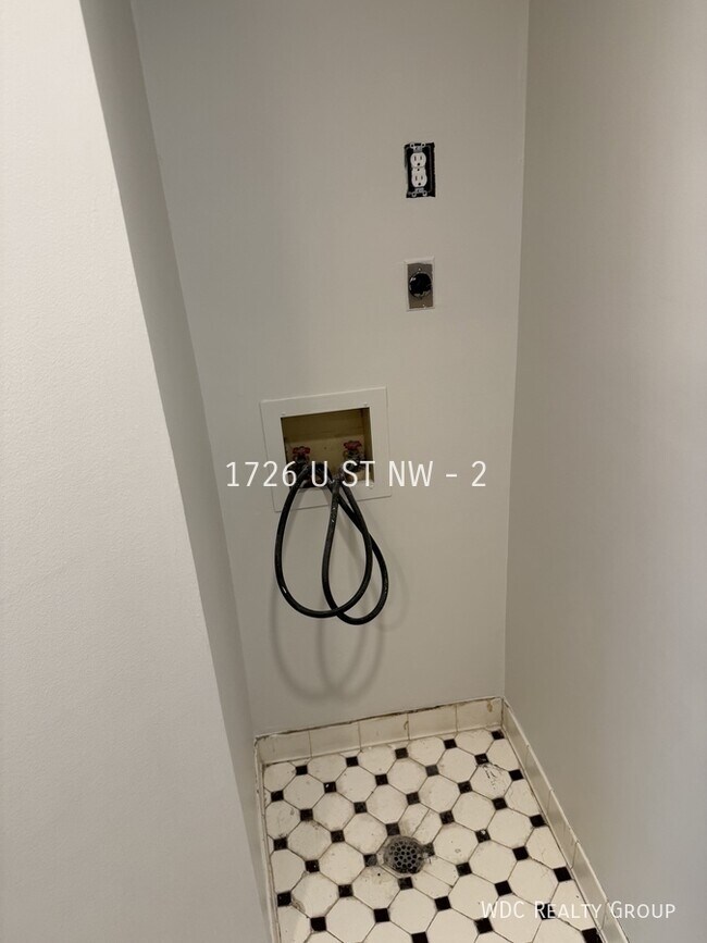 Building Photo - 1726 U St NW