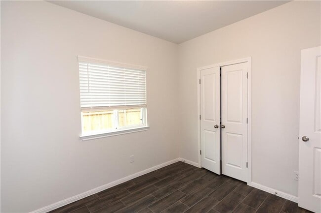 Building Photo - 124 Spiny Lizard Ln