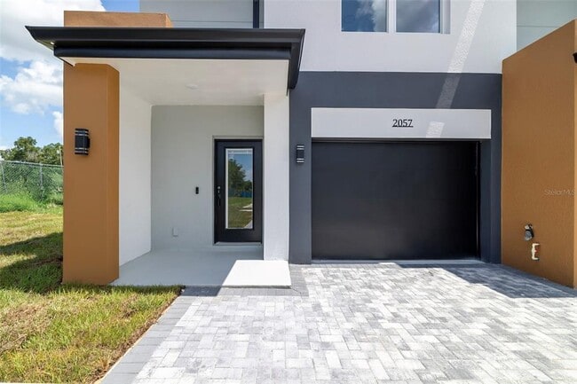 Building Photo - 2005 BARROSO St