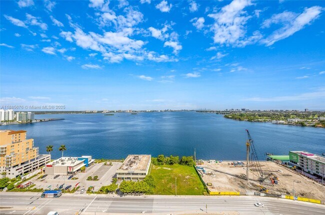 Building Photo - 7901 Hispanola Ave