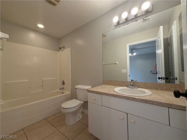 Building Photo - 1405 W 13th St