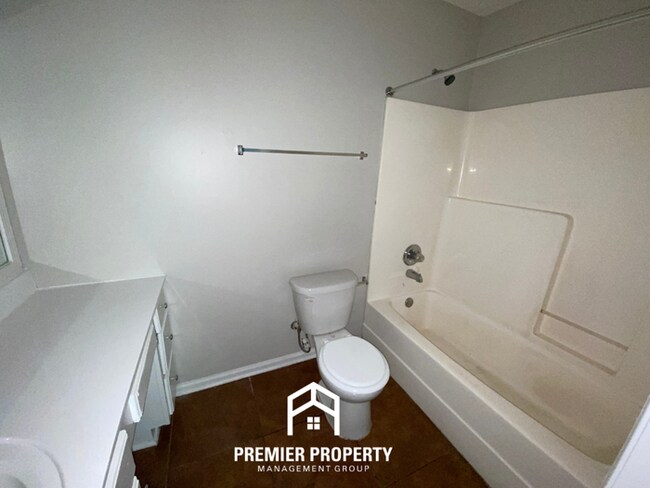 Building Photo - 4448 Kings Valley Cove W