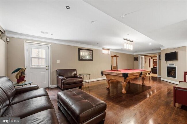 Building Photo - 12104 Guinevere Pl
