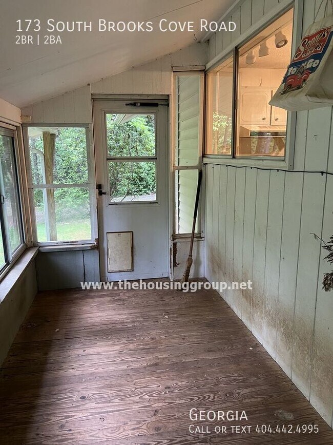 Building Photo - 173 S Brooks Cove Rd