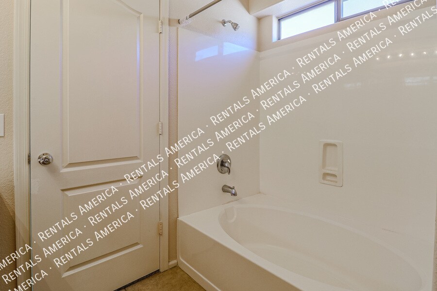 Building Photo - 16070 W Kendall St