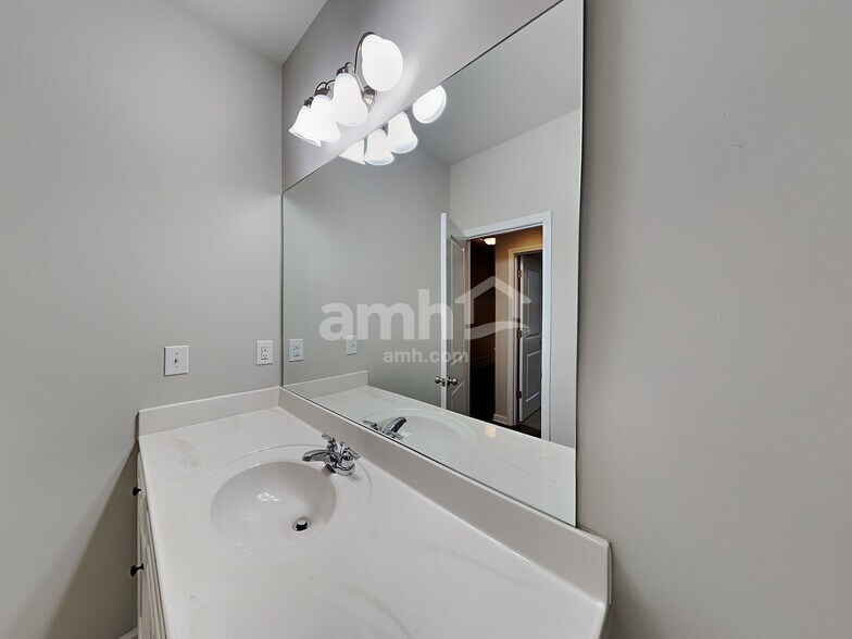 Building Photo - 3727 Woodoats Cir