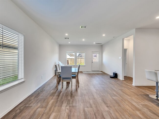Building Photo - 30903 Brightwell Bnd