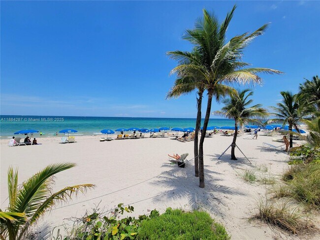 Building Photo - 2030 S Ocean Dr