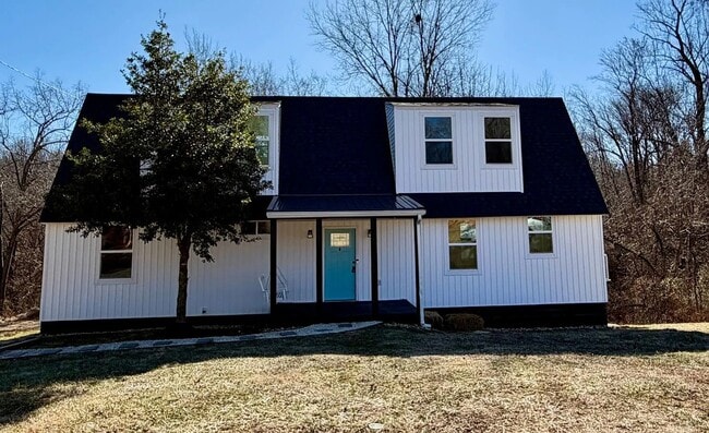Building Photo - 630 Selene St