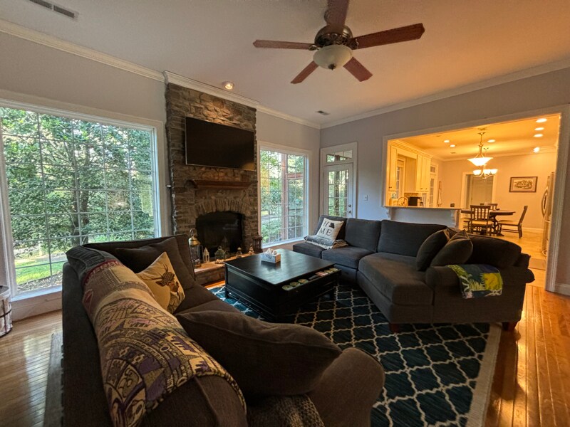 Building Photo - 613 Davis Acres Dr