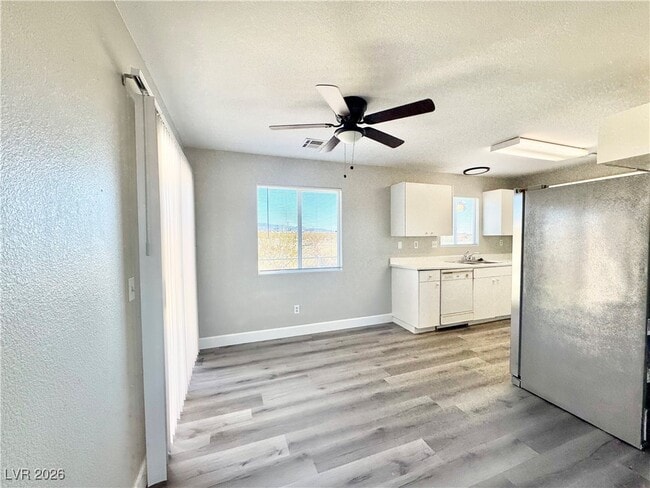 Building Photo - 1960 Haiwee St