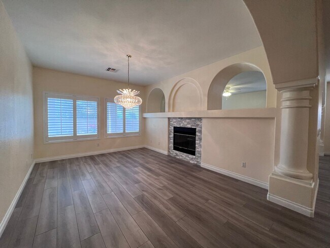Building Photo - 678 Kentons Run Ave