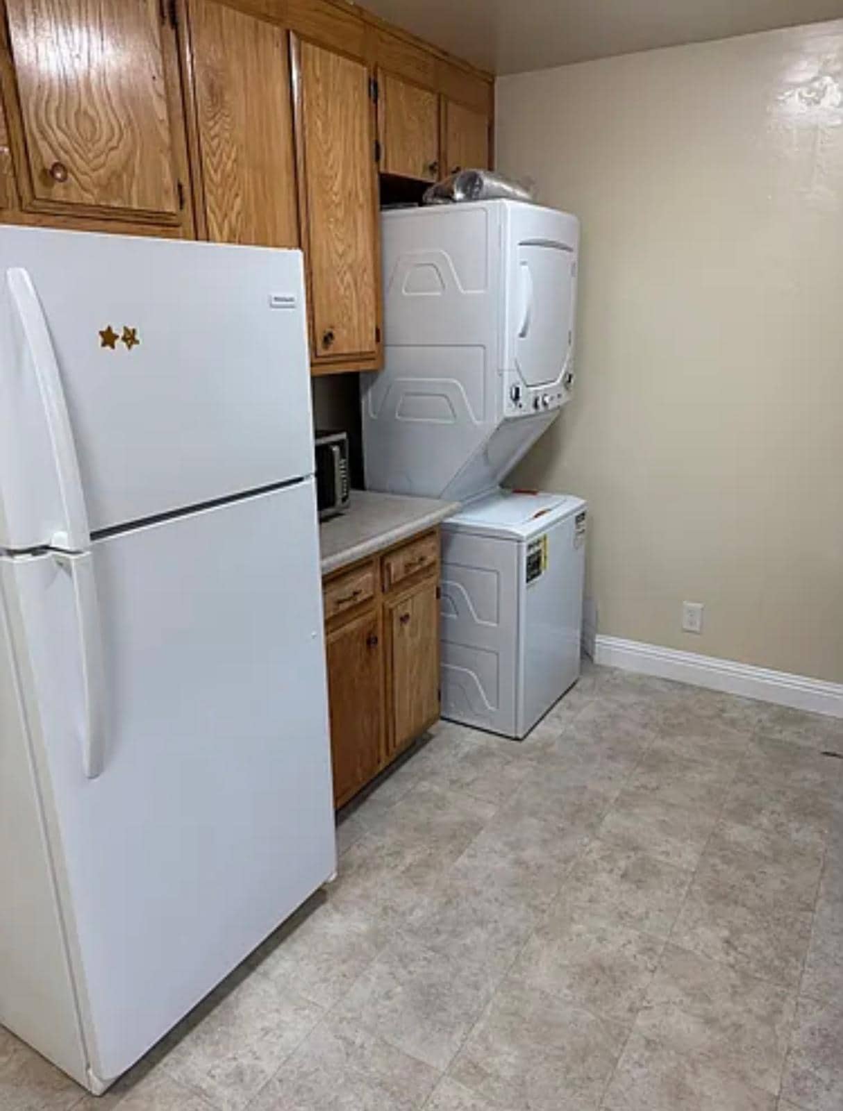 Kitchen - 1456 Hopkins St