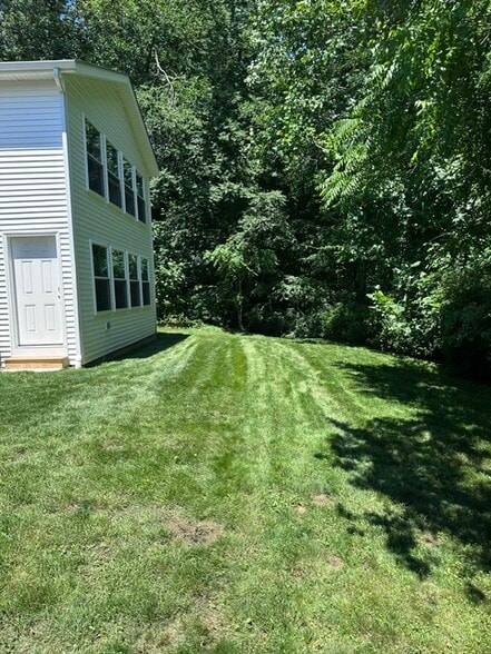 Building Photo - 34 Maler Ave