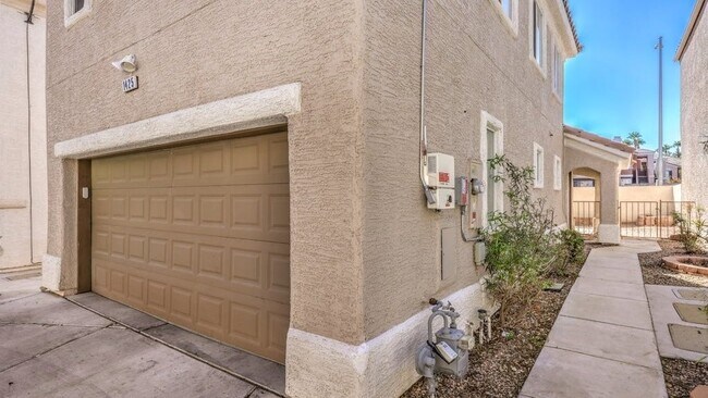 Building Photo - 1425 Bow Creek Ct