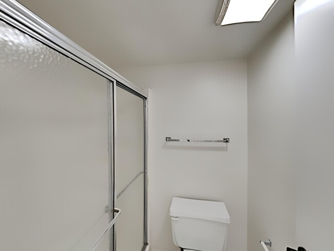 Building Photo - 3266 SE Aster Ln