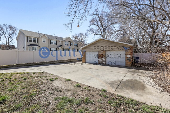 Building Photo - 2550 S 900 E