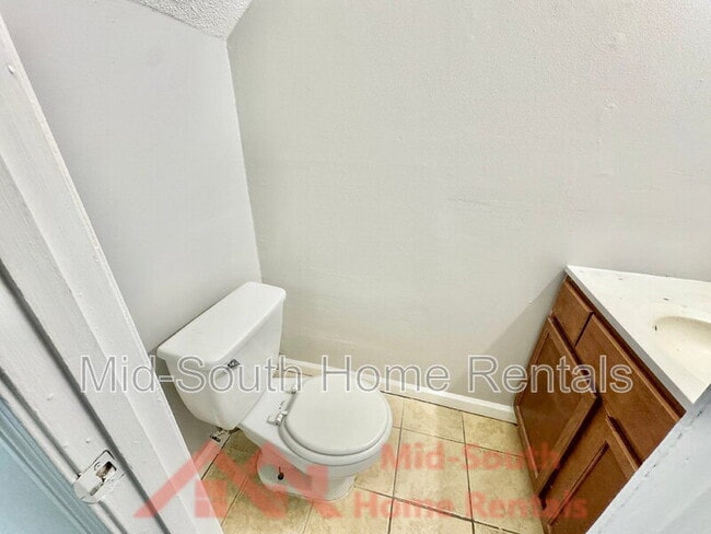 Building Photo - 3538 Christine Rd