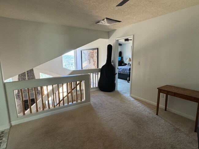 Building Photo - 4 Bedroom, 3 Bathroom Home in Tijeras, NM