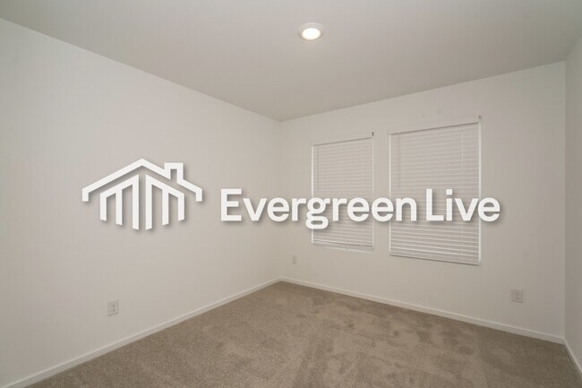 Building Photo - 1116 Tufted Dr