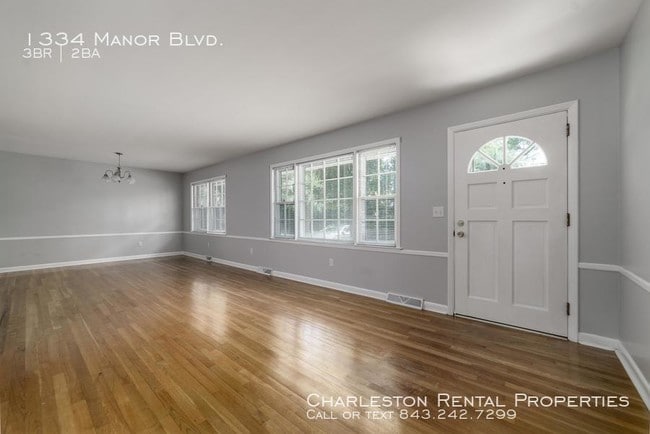 Building Photo - 1334 Manor Blvd