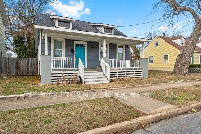 Primary Photo - 2007 Albany Ave