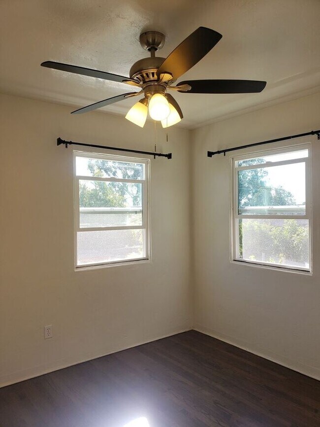 Building Photo - Normal Heights 1bdr!