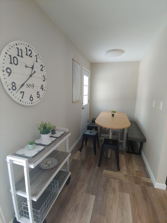 Building Photo - BEAUTIFUL 5 Bed 2 Bath South Boulder Home Available June 10!