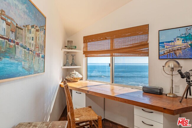 Building Photo - 24408 Malibu Rd