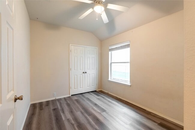 Building Photo - 2505 Monroe Dr