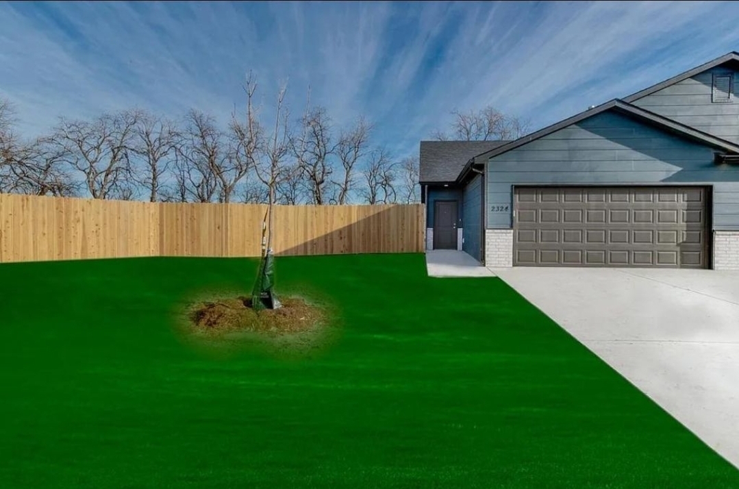 Building Photo - 2344 E Cheyenne Ct