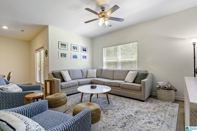 Building Photo - 5700 Post Oak Trl