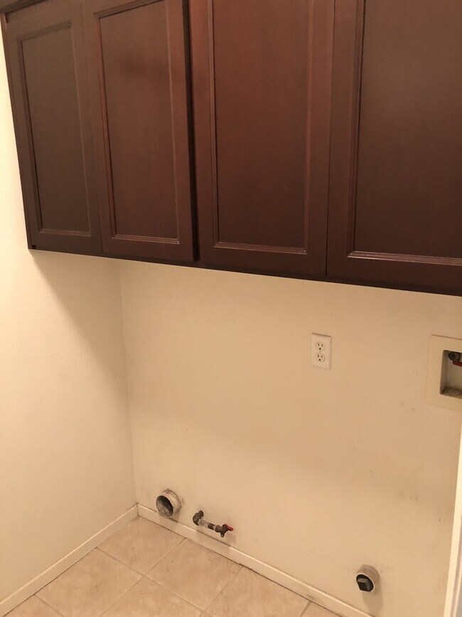 Building Photo - 1281 Mt Brewer Ct