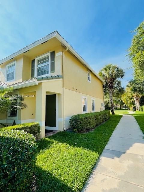 Building Photo - 22111 Majestic Woods Way