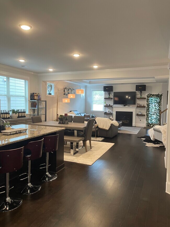 Building Photo - 1107 Bucknell Dr