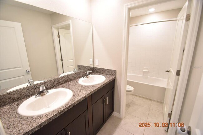 Building Photo - 9511 Channing Hill Dr