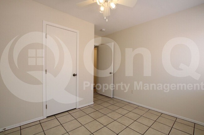 Building Photo - 8141 E Onza Ave