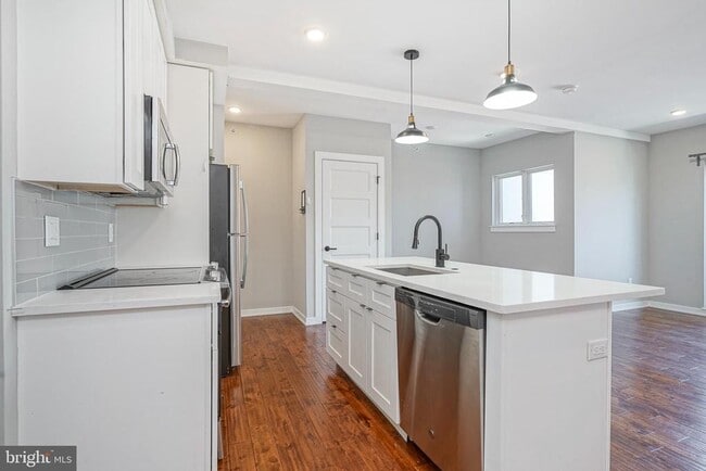 Primary Photo - 1710 Cambridge St