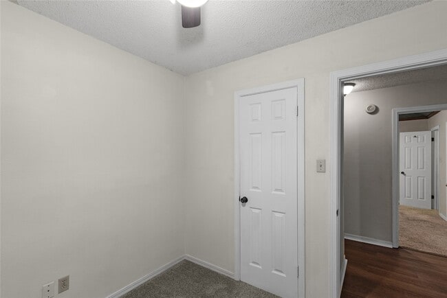 Building Photo - 2526 Downs Cir