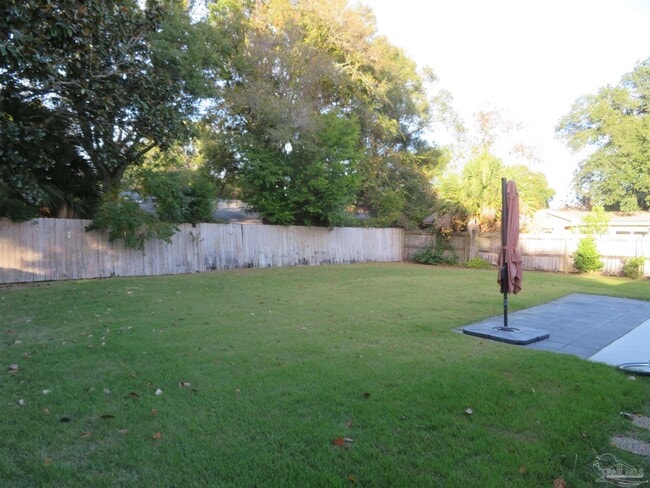 Building Photo - 210 Norwich Dr