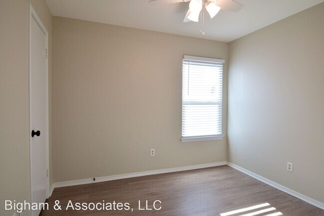 Building Photo - 3 br, 2 bath House - 12700 Lasalle Dr