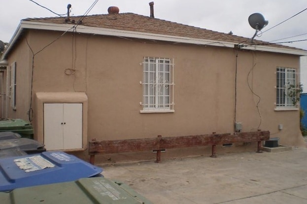 Building Photo - 7823 S Normandie Ave