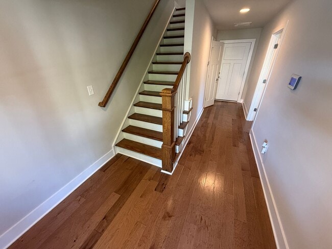 Building Photo - Beauitiful Home in the heart of Ballantyne!!