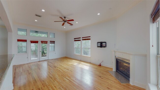 Building Photo - 5843 Petty St
