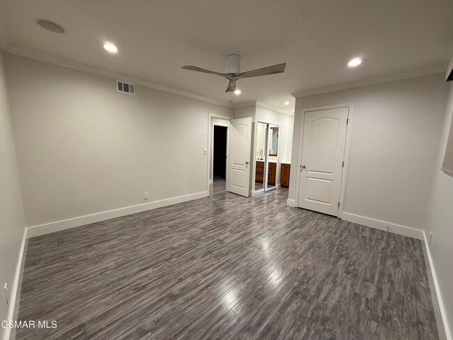 Building Photo - 3446 Travis Ave