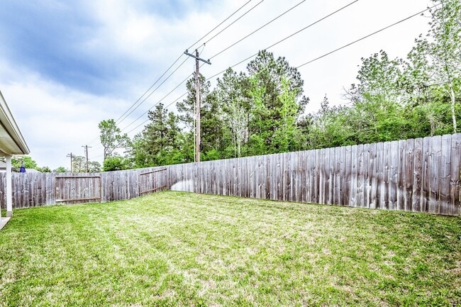 Building Photo - 207 Black Bear Dr