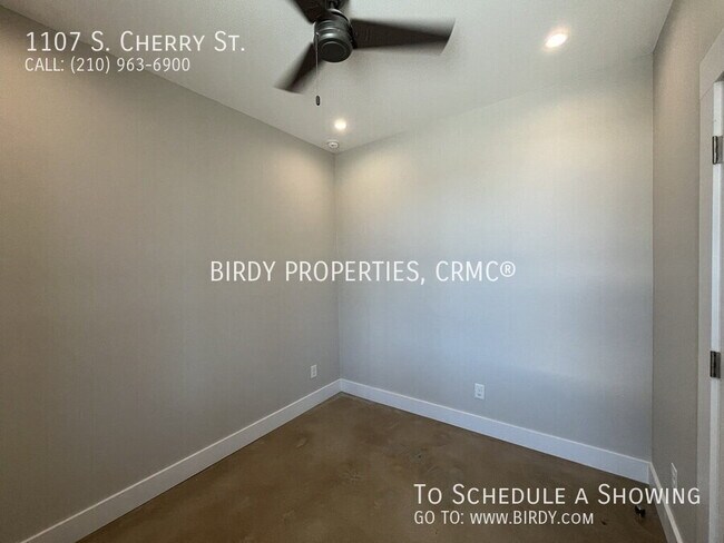 Building Photo - 1107 S Cherry St