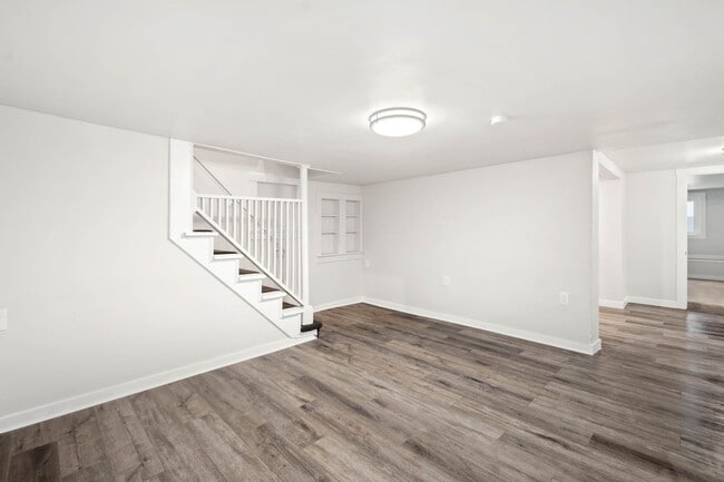 Building Photo - Stunning 4 bedroom home in Mt. Washington available January 2nd!