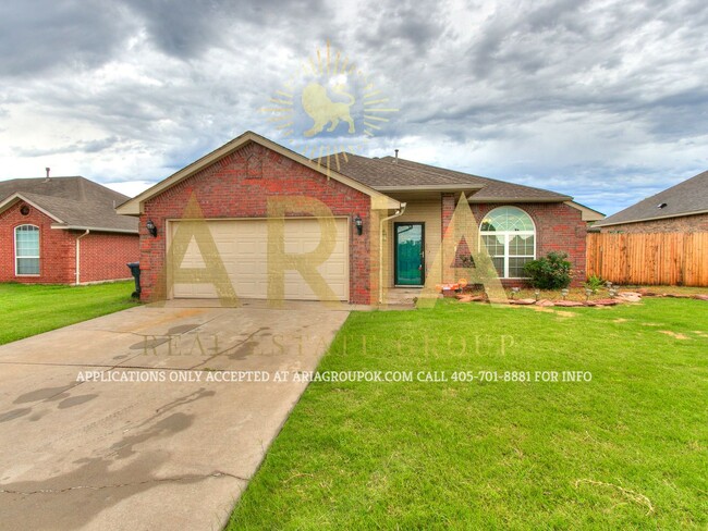 Primary Photo - Spacious Edmond Fossil Creek Addition 3 Be...