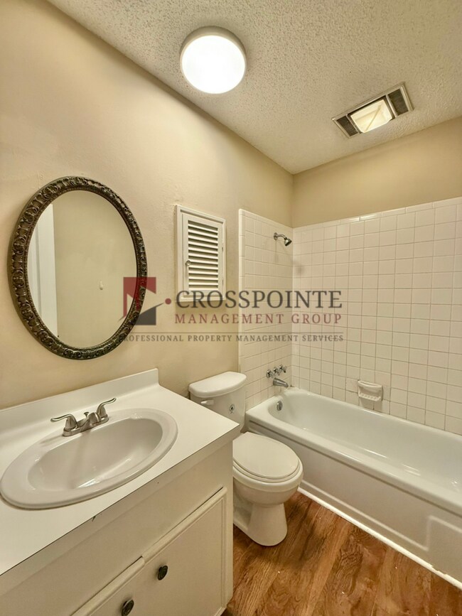 Building Photo - Delmar Dr. 2510/2512